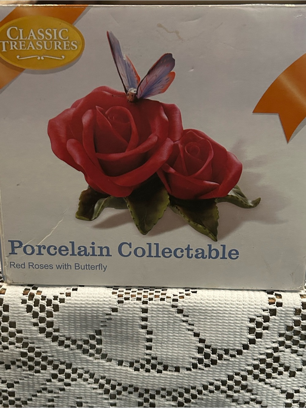 Classic Treasures Porcelain Collectable Red Roses with Butterfly - Picture 8 of 9